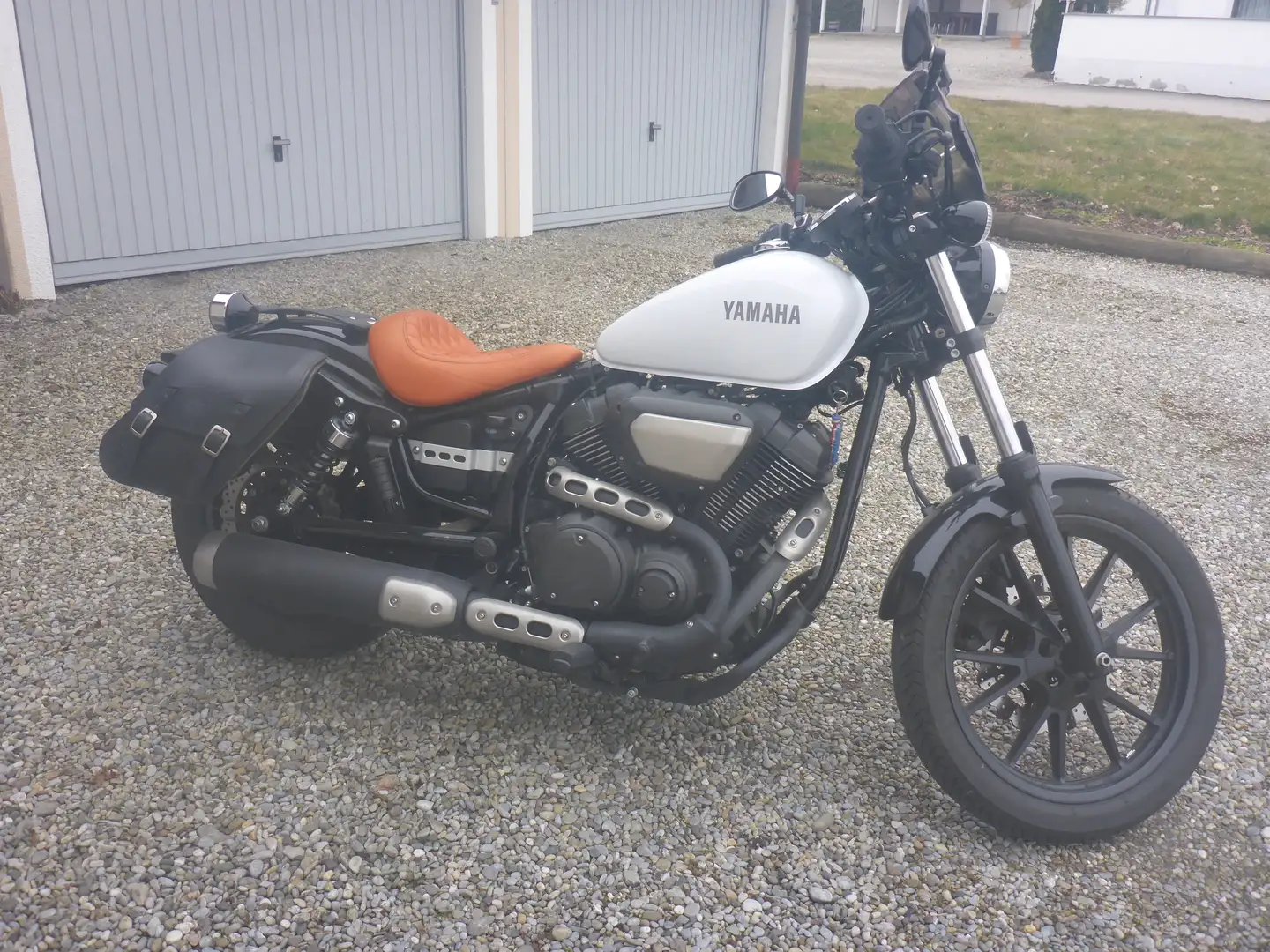 Yamaha XV 950 ABS Sport-Roadster Bílá - 1