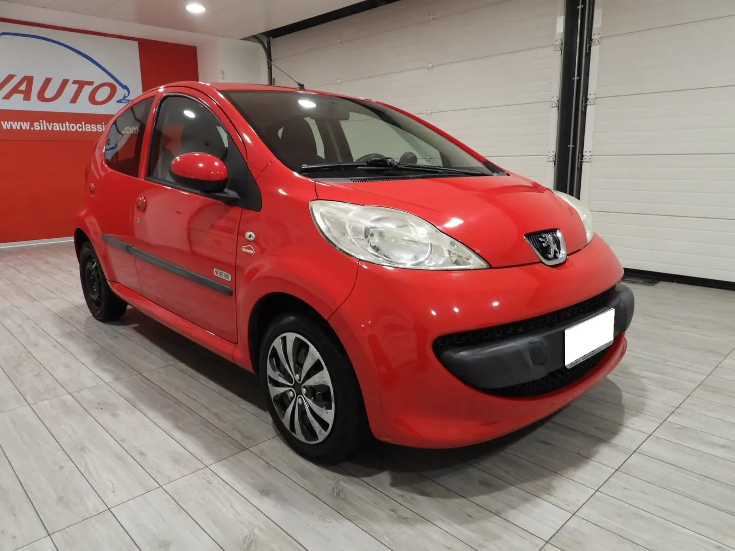 Peugeot 107 1.0 SWEET YEARS (2008) Rood - 2