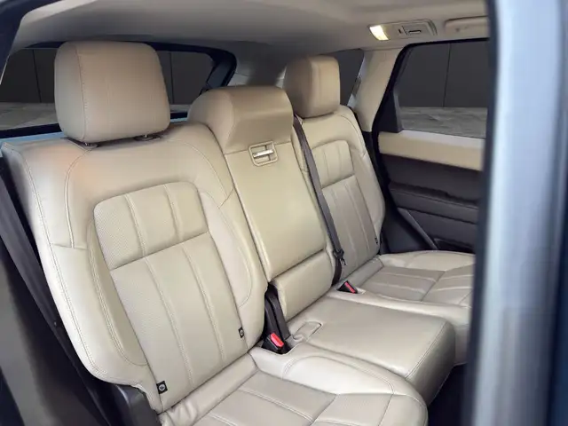 Land Rover Range Rover Sport 3,0 SDV6 HSE Dynamic Aut.Der Motor sowie beide Tu Ansicht 11