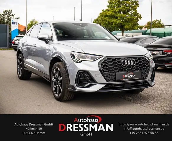 Audi Q3 view 3
