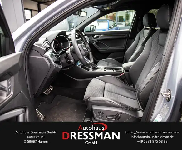 Audi Q3 view 10