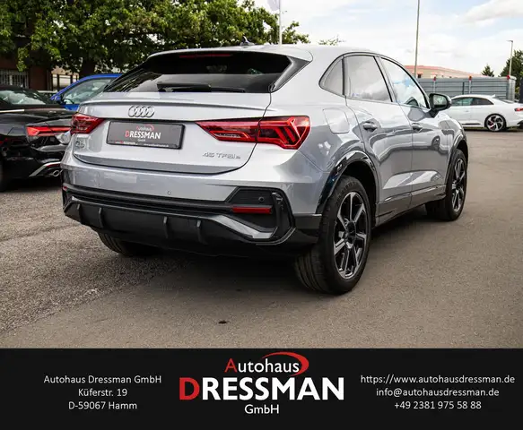 Audi Q3 view 4