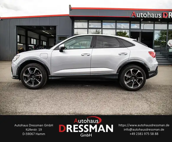 Audi Q3 view 7
