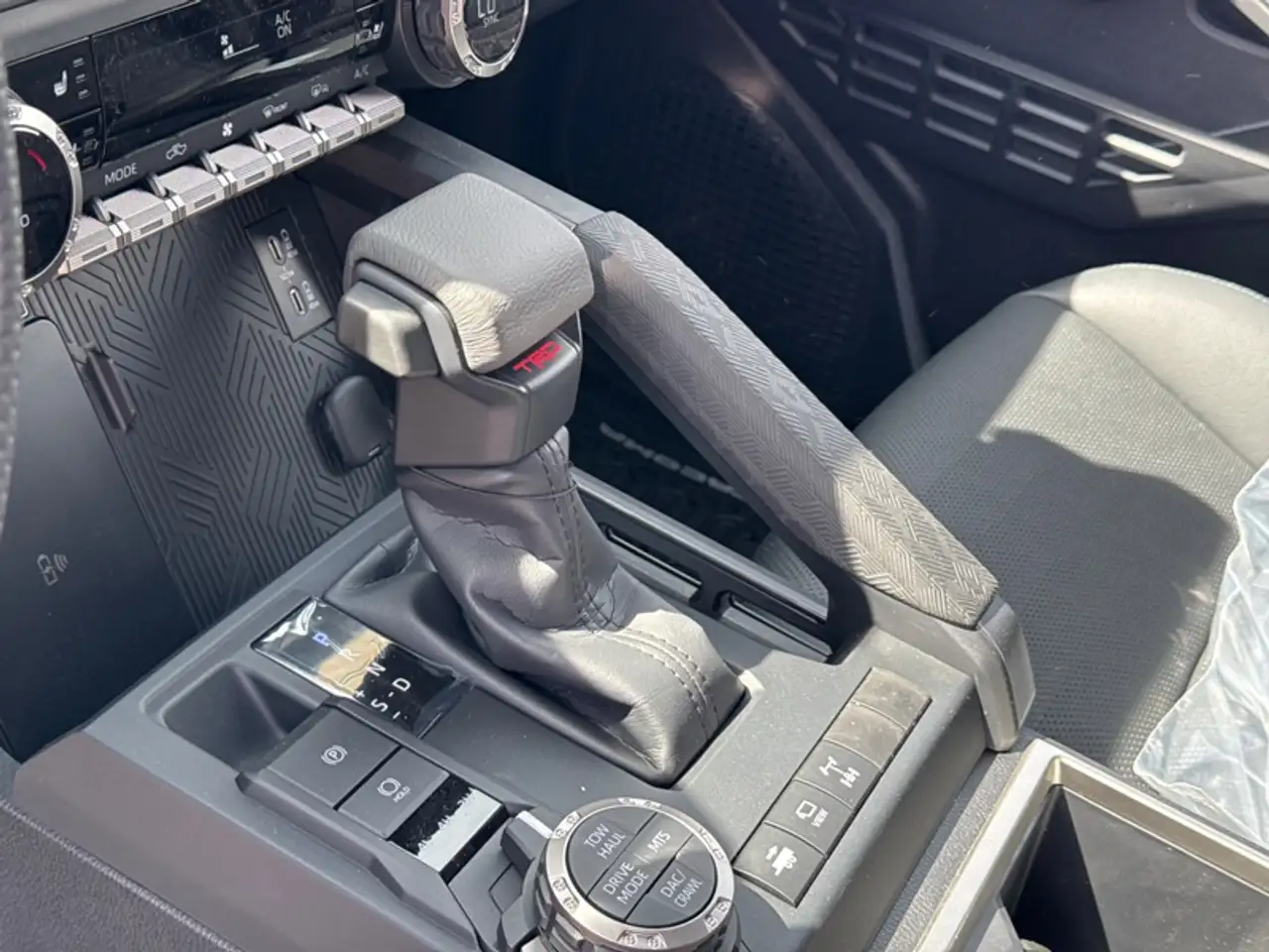 Toyota Tacoma снимка Toyota Tacoma
