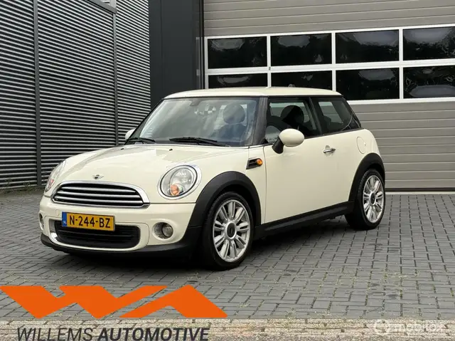 MINI Cooper 3-Deurs 1.6 One
