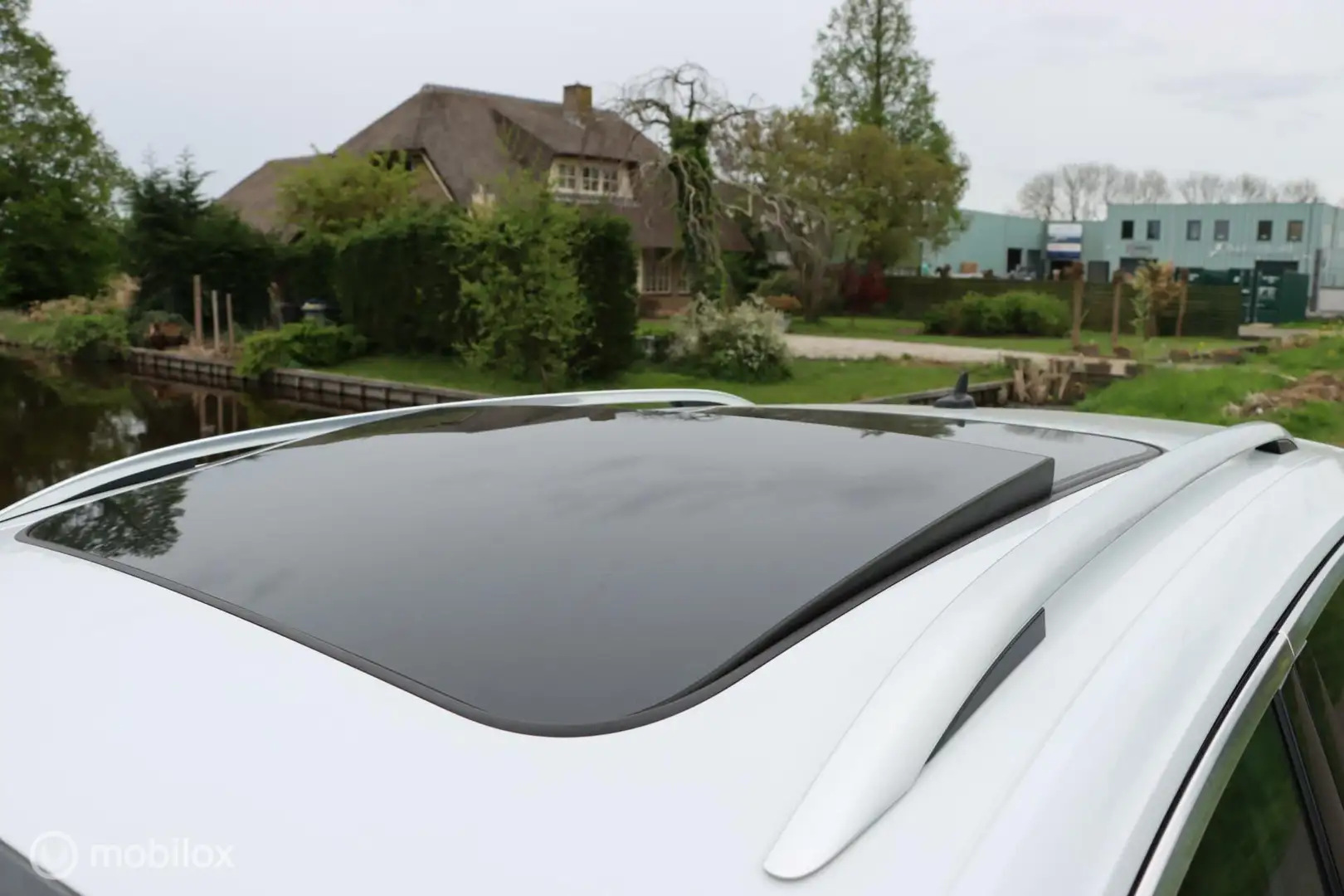 Volkswagen T-Roc 1.5 TSI R-Line / Navi / Pano / Beats audio Blanc - 2