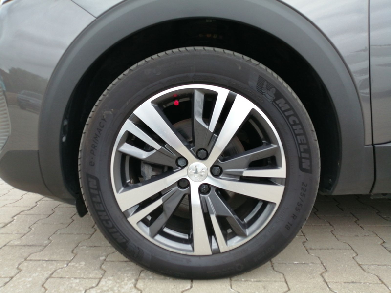 Peugeot 5008 1.5 HDI Automatik / 7-Sitze, Navi, RFK, LED — photo 6