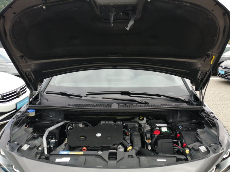 Peugeot 5008 1.5 HDI Automatik / 7-Sitze, Navi, RFK, LED — photo 7