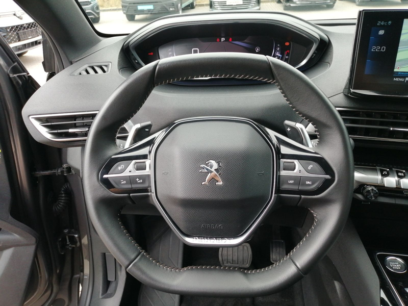 Peugeot 5008 1.5 HDI Automatik / 7-Sitze, Navi, RFK, LED — photo 9