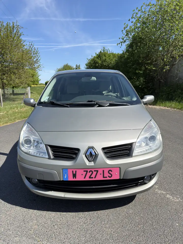 Renault Scenic 1.5 dCi 105 Euro 4 Latitude