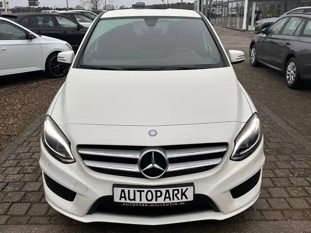 Mercedes-Benz B Class view 2