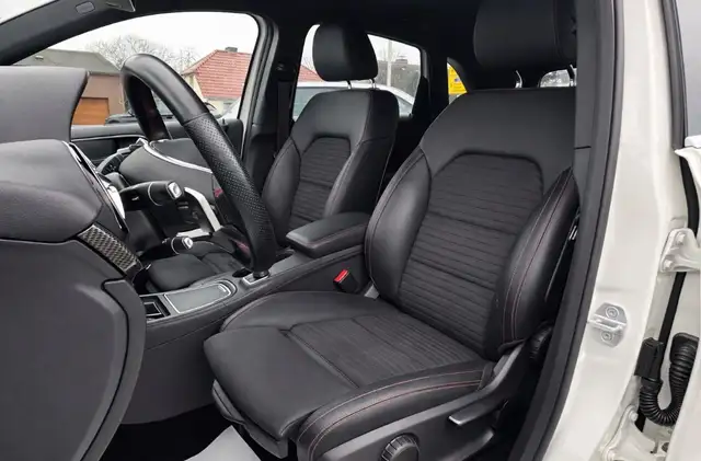 Mercedes-Benz B Class view 7
