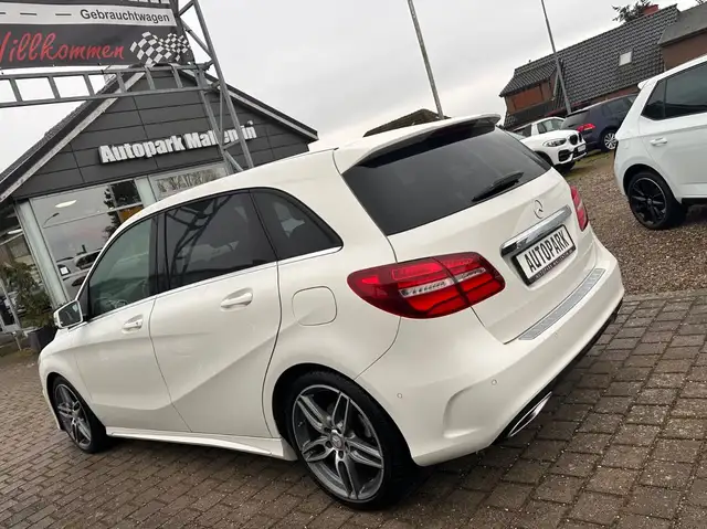 Mercedes-Benz B Class view 3