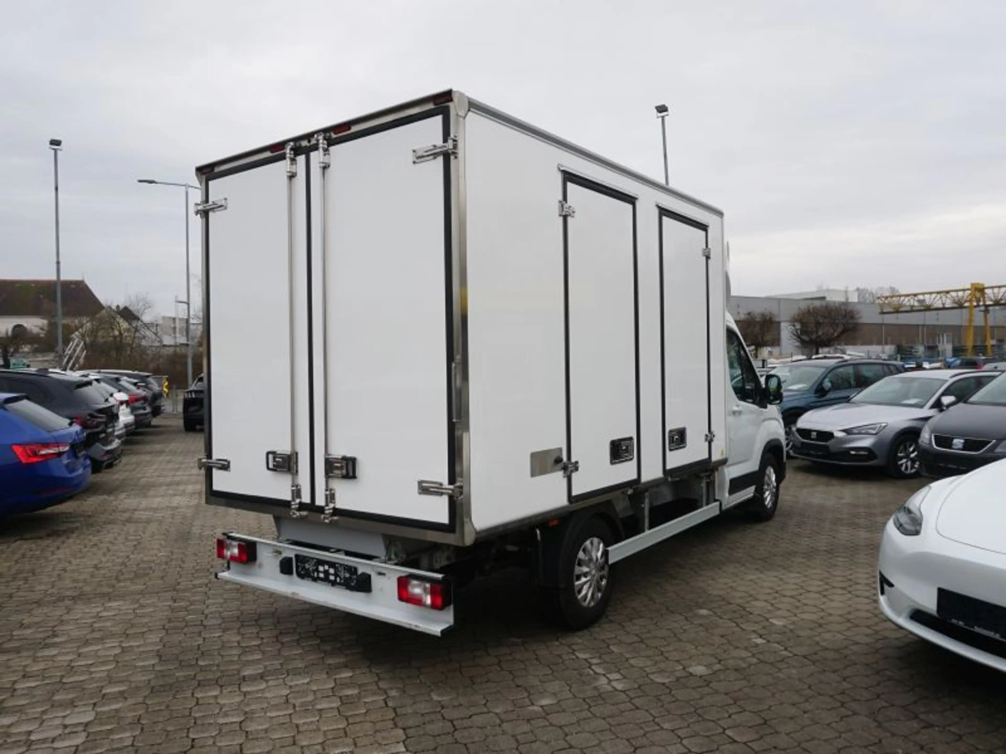 Maxus eDeliver 9 Einzelkabine *2025er+KÜHLKOFFER* — photo 4