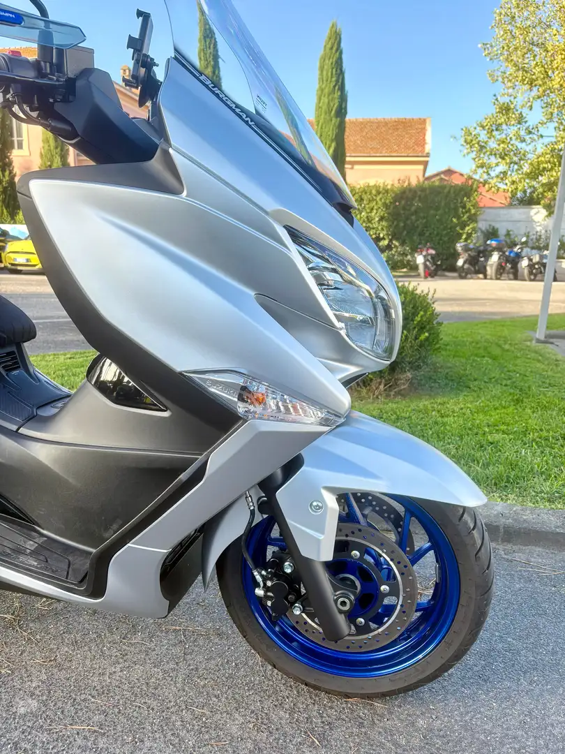 Suzuki Burgman 400 MY 25 Argent - 2