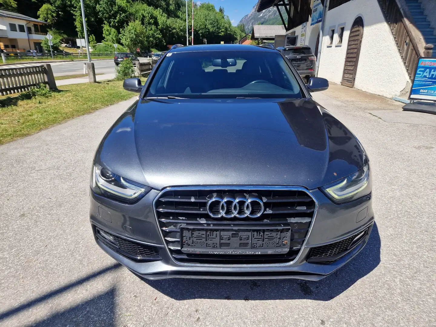 Audi A4 S line Sportpaket / plus Grau - 2