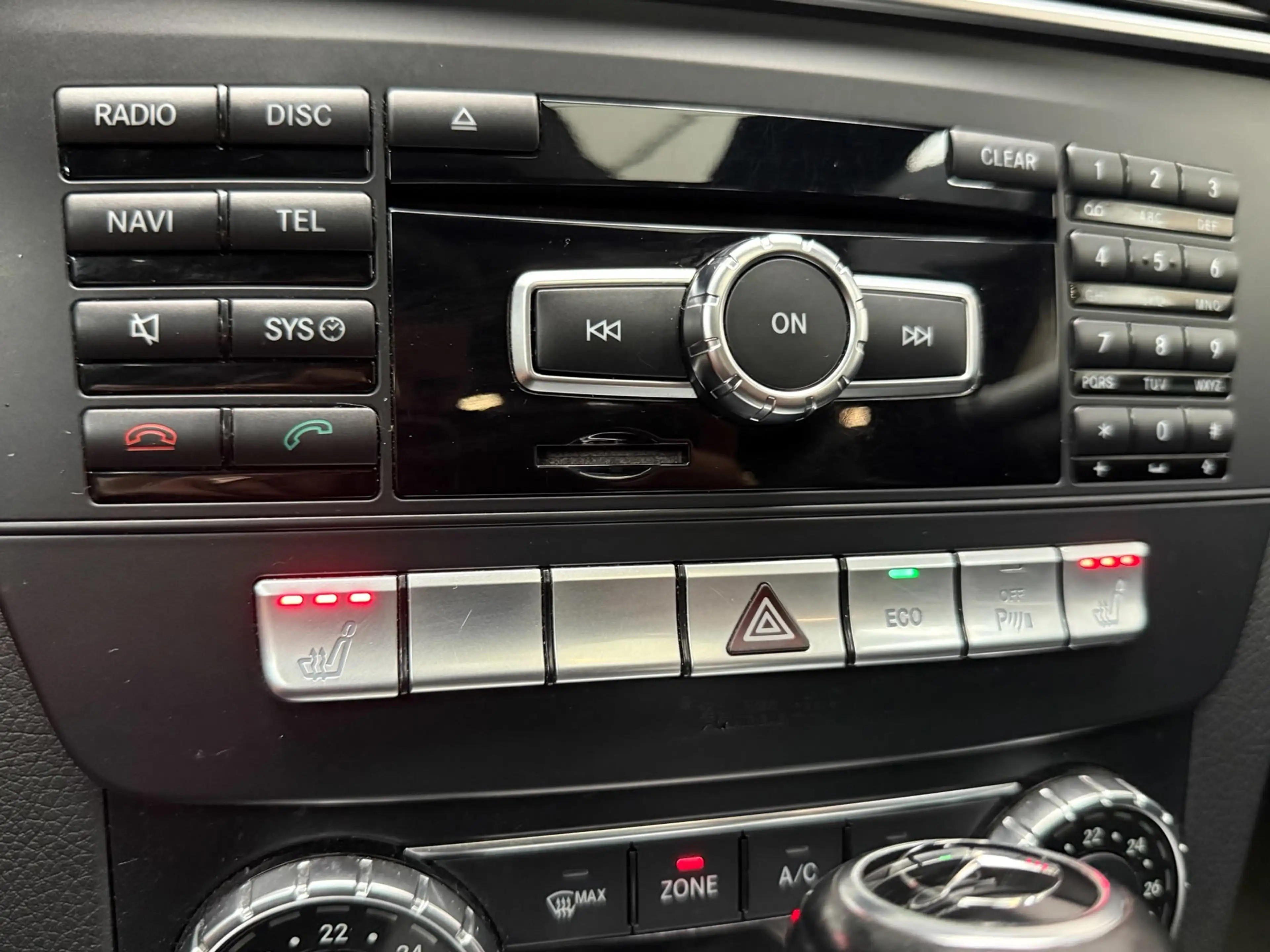 Mercedes-Benz C 350 Coupé Edition 1 306 PK / Panorama — photo 15