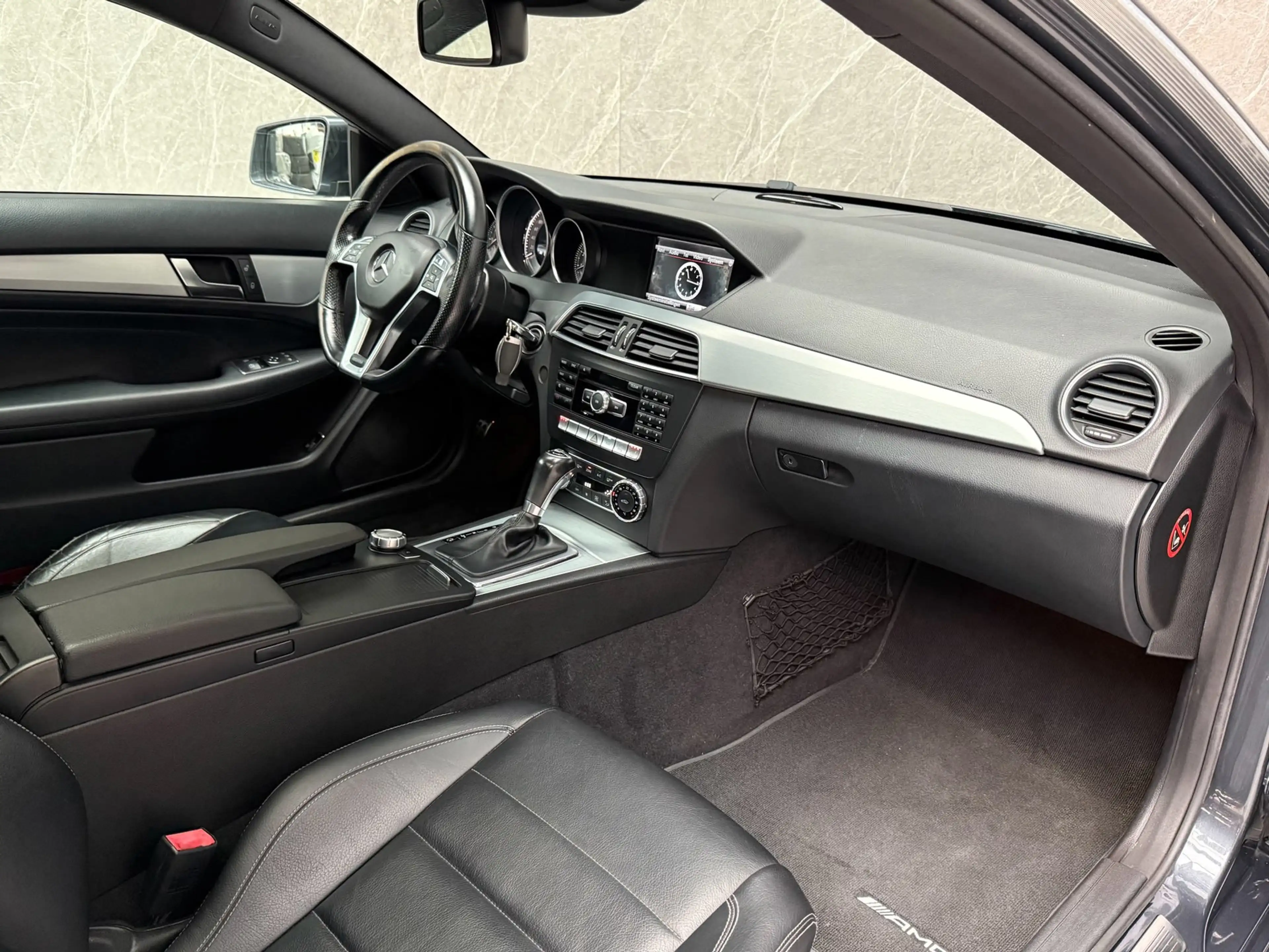 Mercedes-Benz C 350 Coupé Edition 1 306 PK / Panorama — photo 11