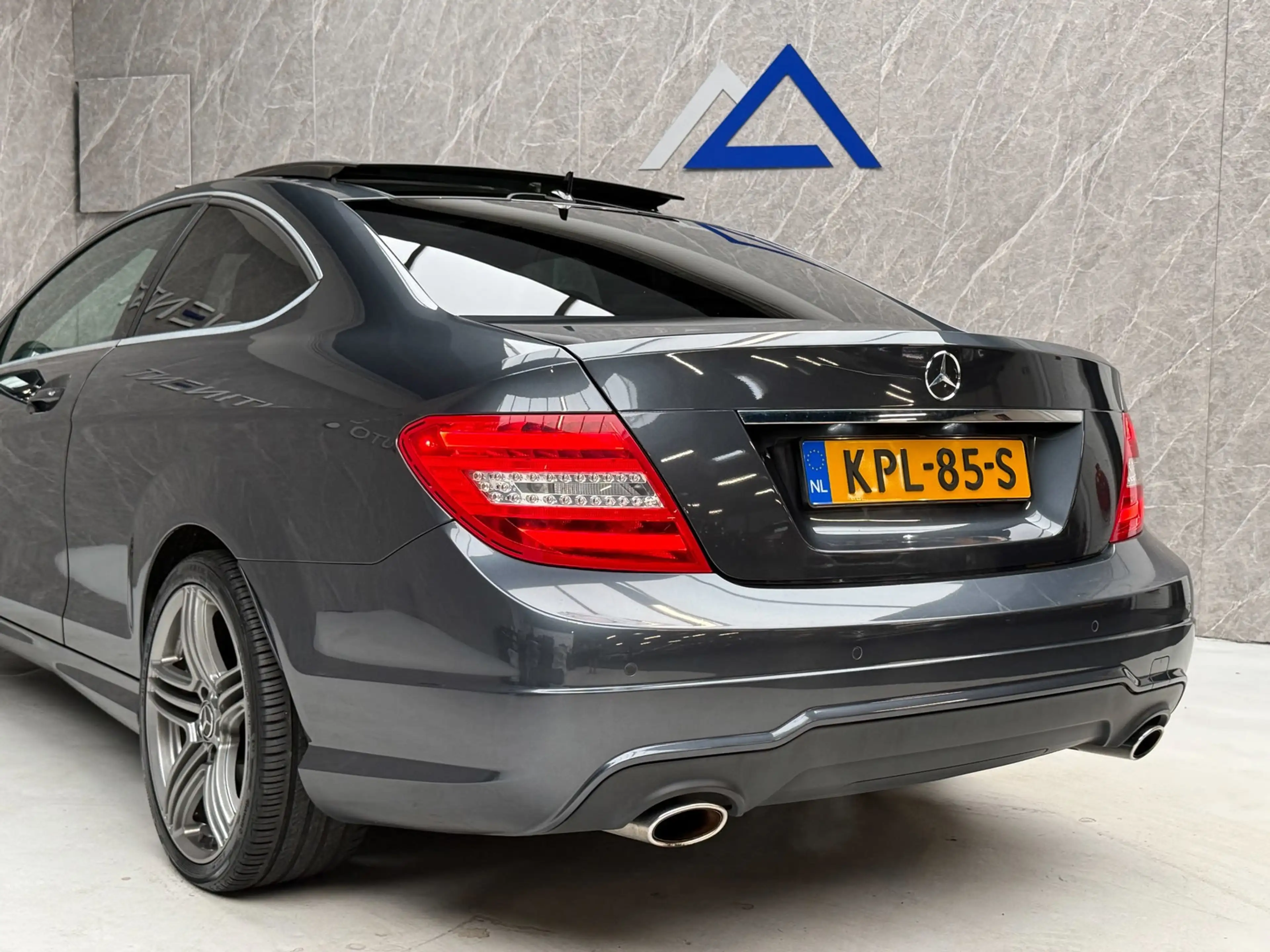 Mercedes-Benz C 350 Coupé Edition 1 306 PK / Panorama — photo 7