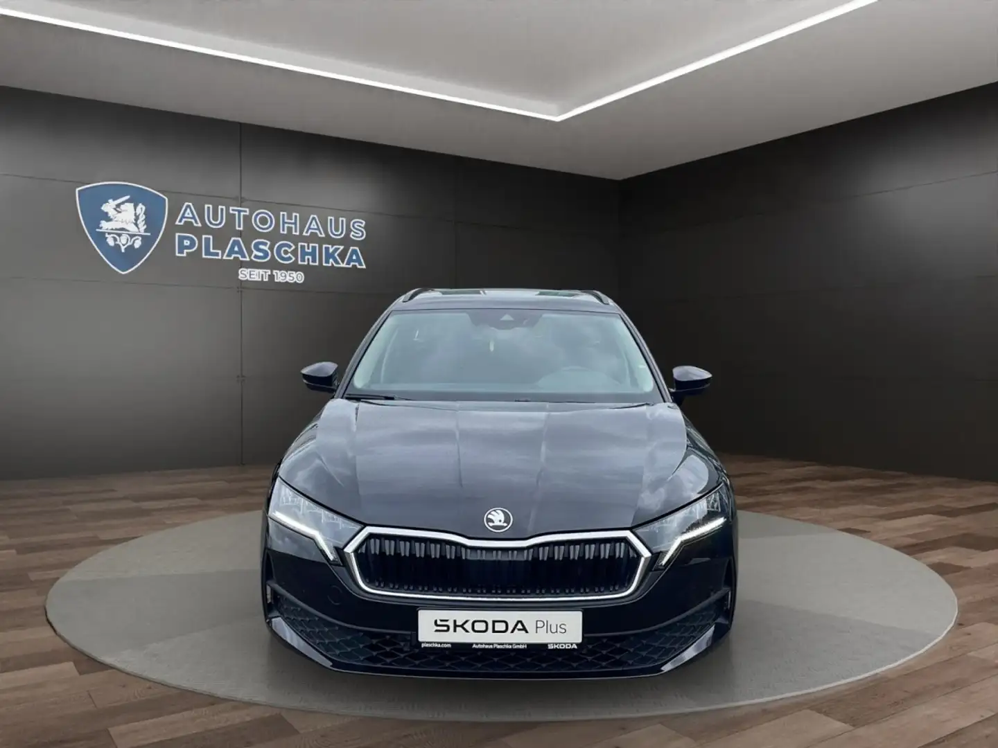 Skoda Octavia Combi 2.0 TDI 85 kW Essence LED*CARPLAY Klima Schwarz - 2