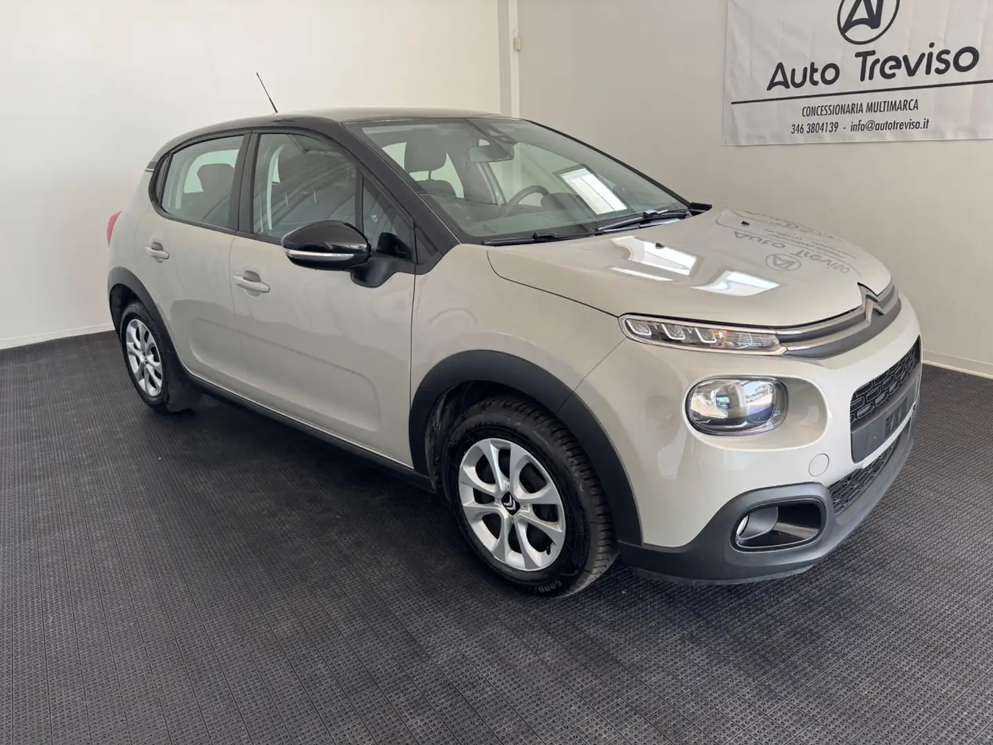 Citroen C3 PureTech 82 Feel Grau - 2