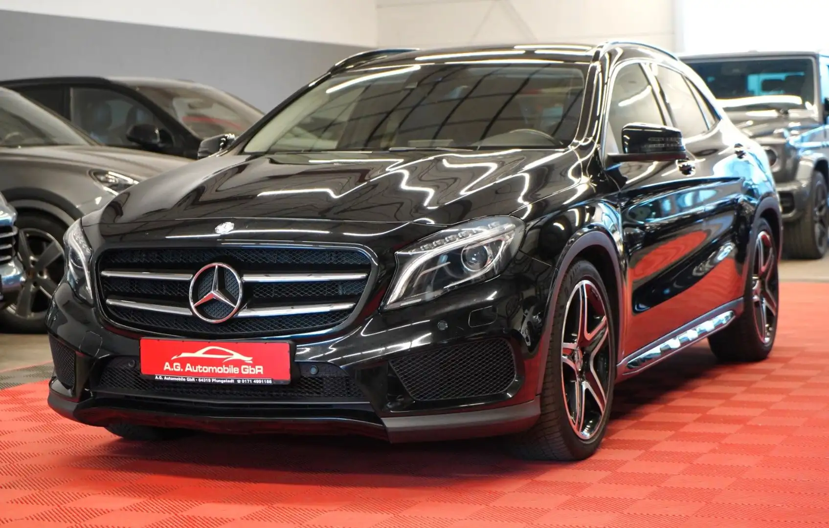 Mercedes-Benz GLA 250 7G AMG Bi-Xenon*Navi*Rückfahrkamera* Černá - 1