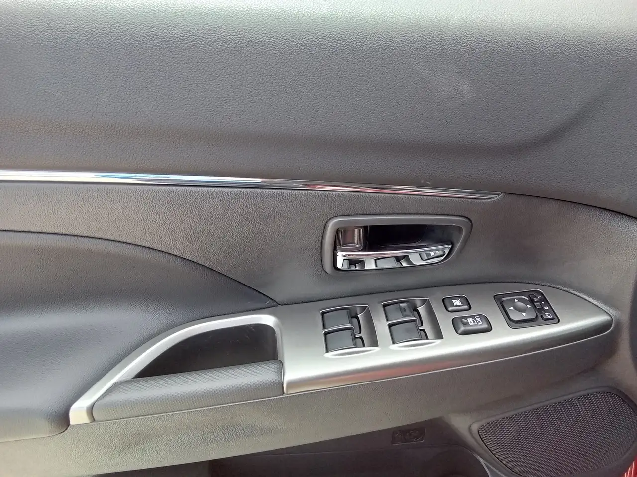 Mitsubishi RVR снимка Mitsubishi RVR