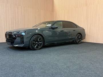 i7 101.7 kWh xDrive60| M-sportpakket|AHK|Sky lounge