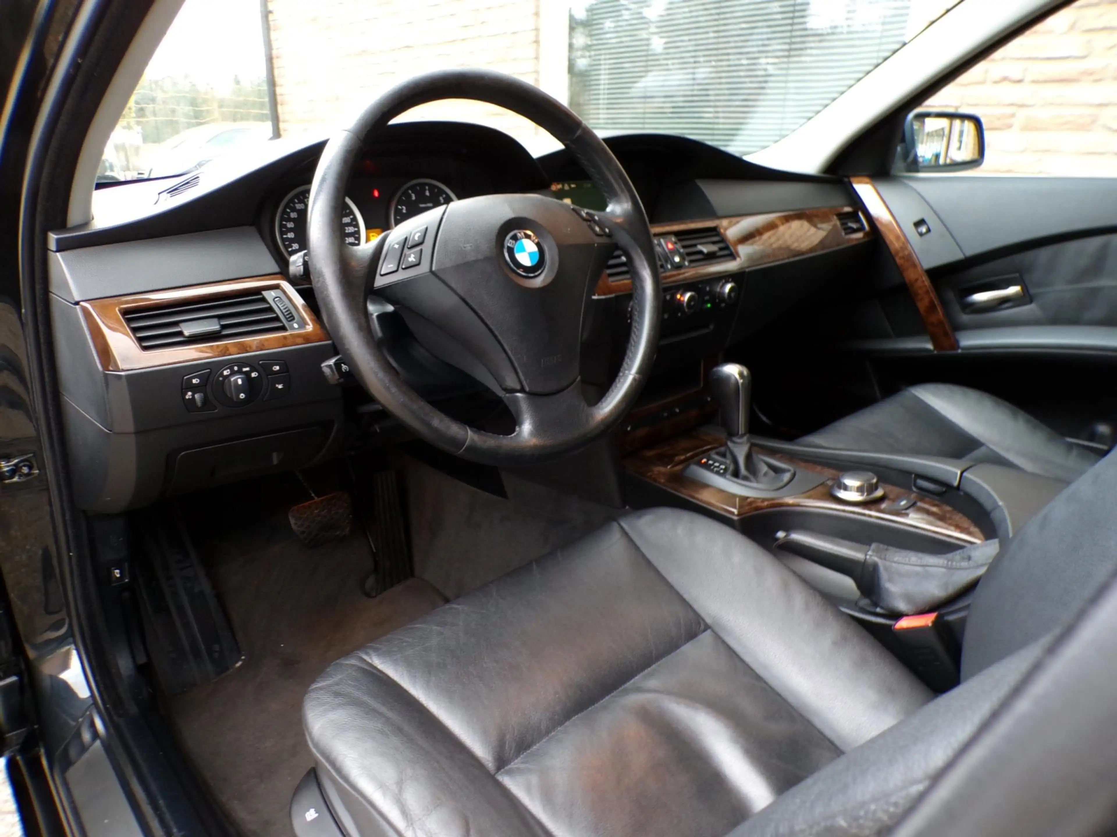 BMW 525 5-serie Touring 525i Automaat / Leder / Navi / Hea — photo 11
