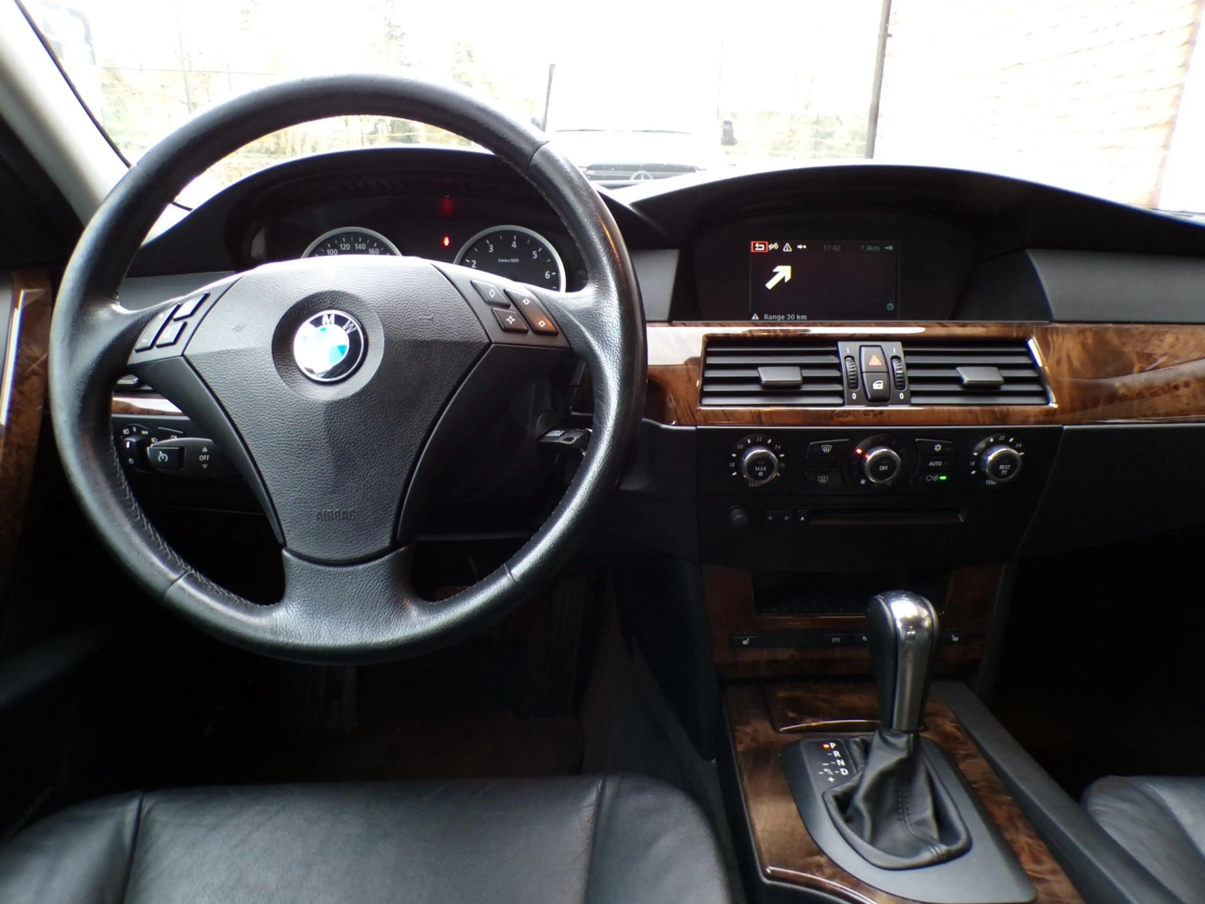 BMW 525 5-serie Touring 525i Automaat / Leder / Navi / Hea — photo 5