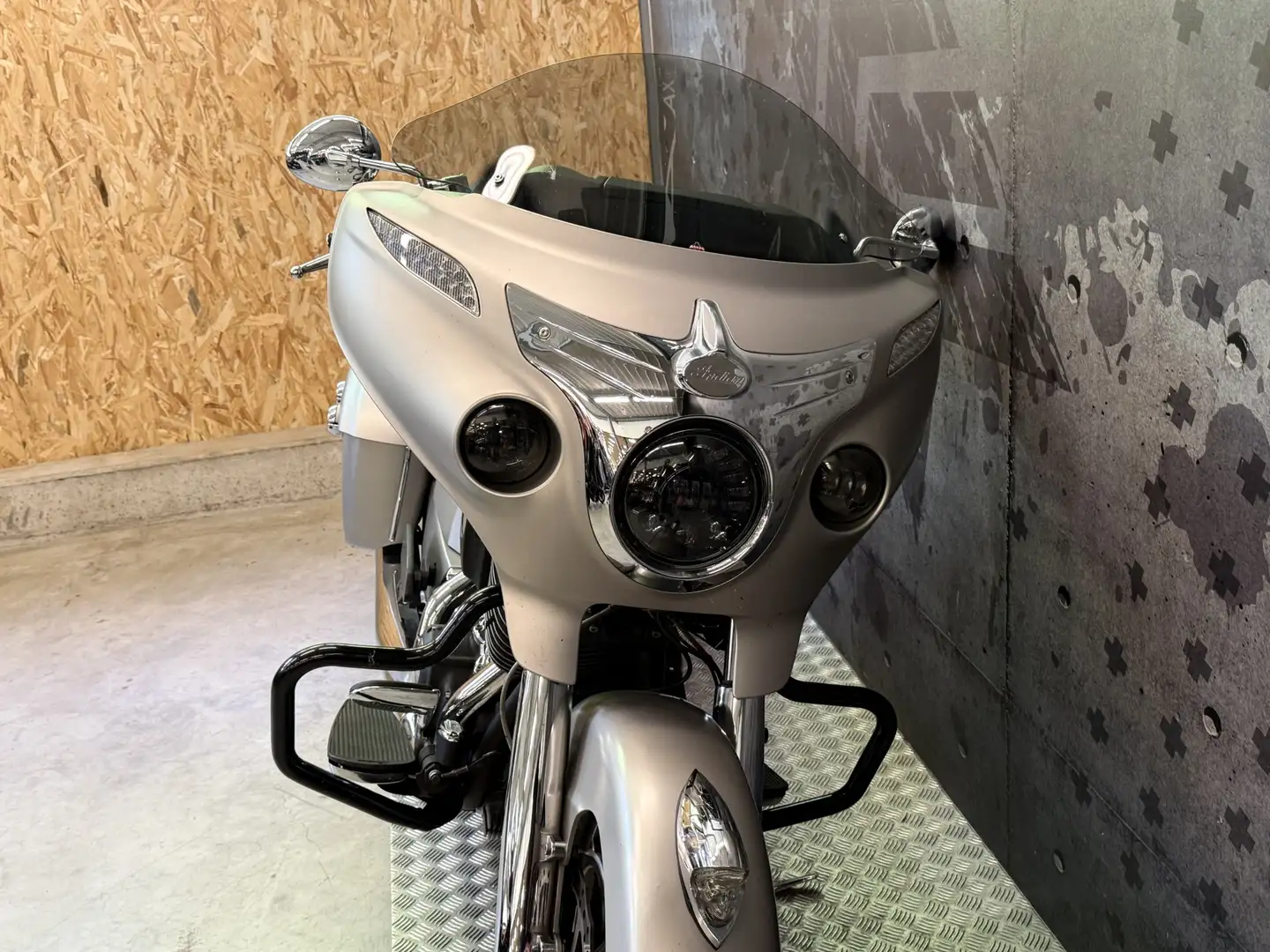 Indian Chieftain Grigio - 2