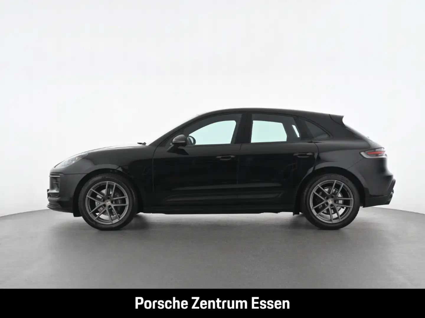 Porsche Macan / Luftfederung AD Niveau StandHZG El. Panodach Nav Schwarz - 2