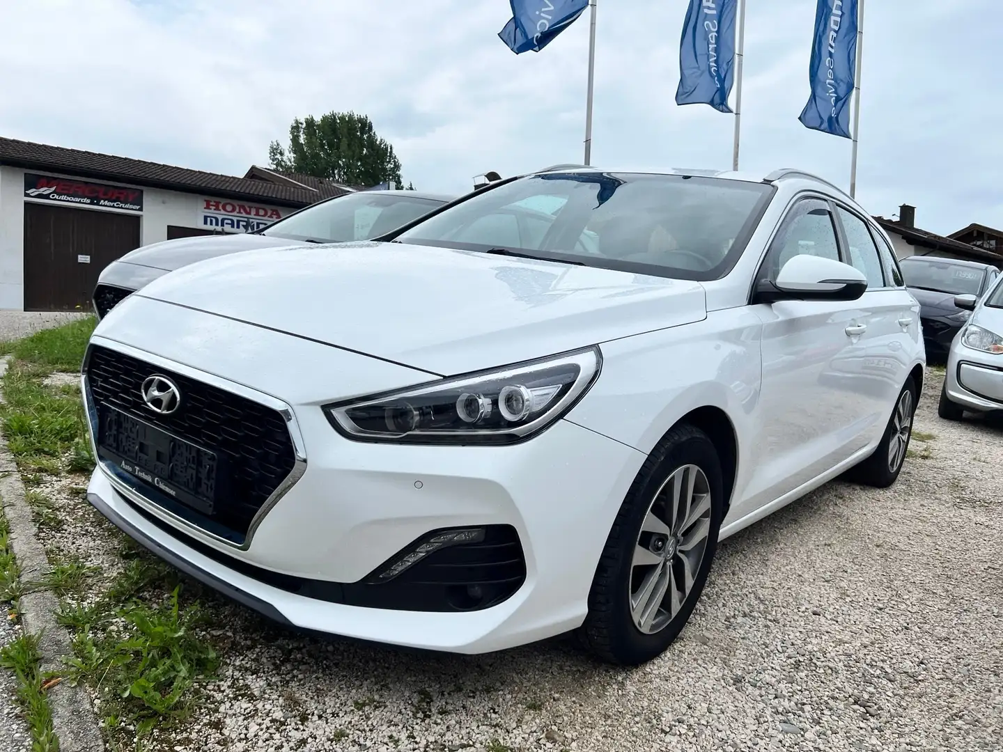 Hyundai i30 Trend Kombi /LED/ Navi/ AHK Blanco - 1