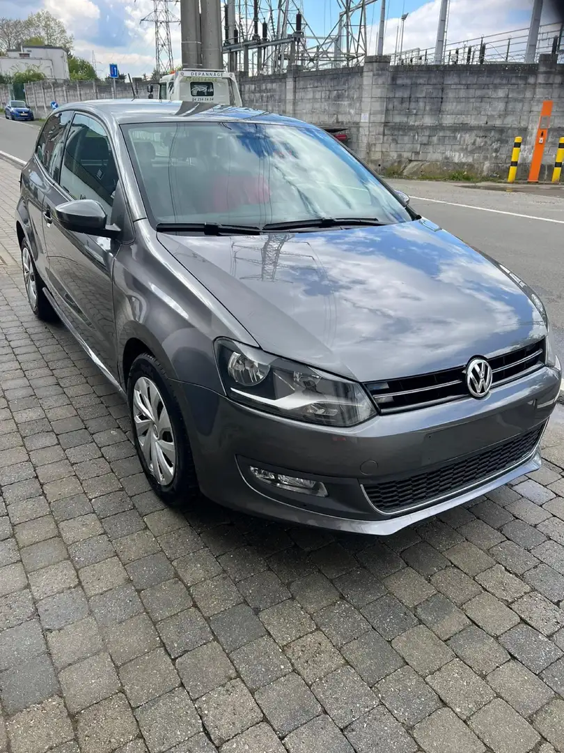 Volkswagen Polo 1.2 essence euro 5 70.000kms Grijs - 1