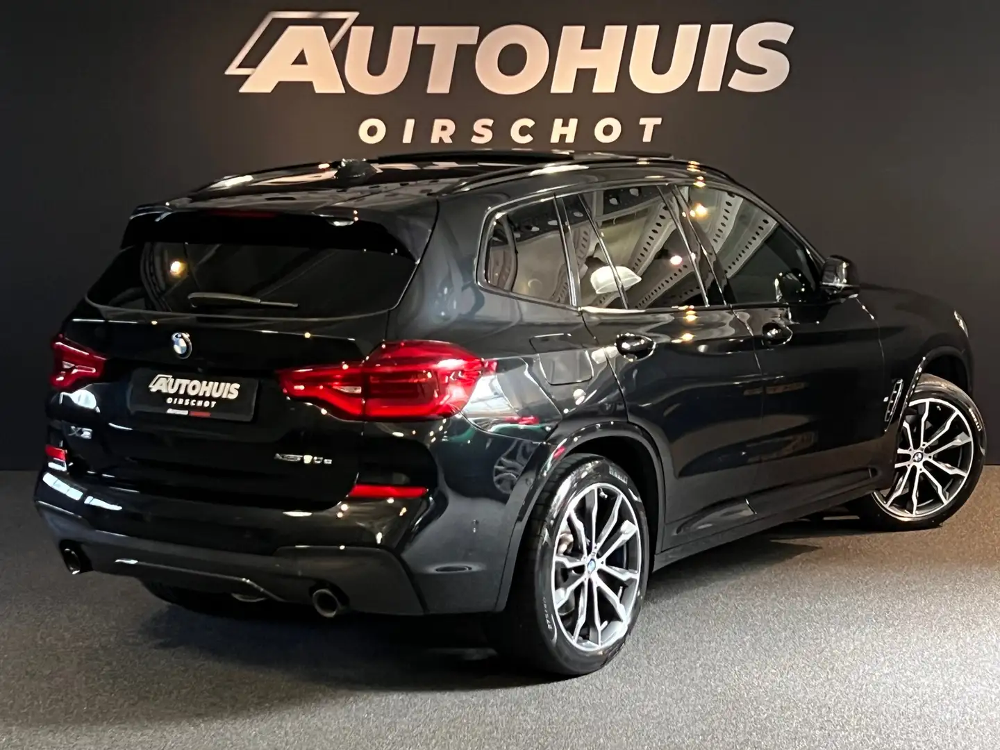 BMW X3 XDrive30e High Executive Edition M Panoramadak/Mem Zwart - 2