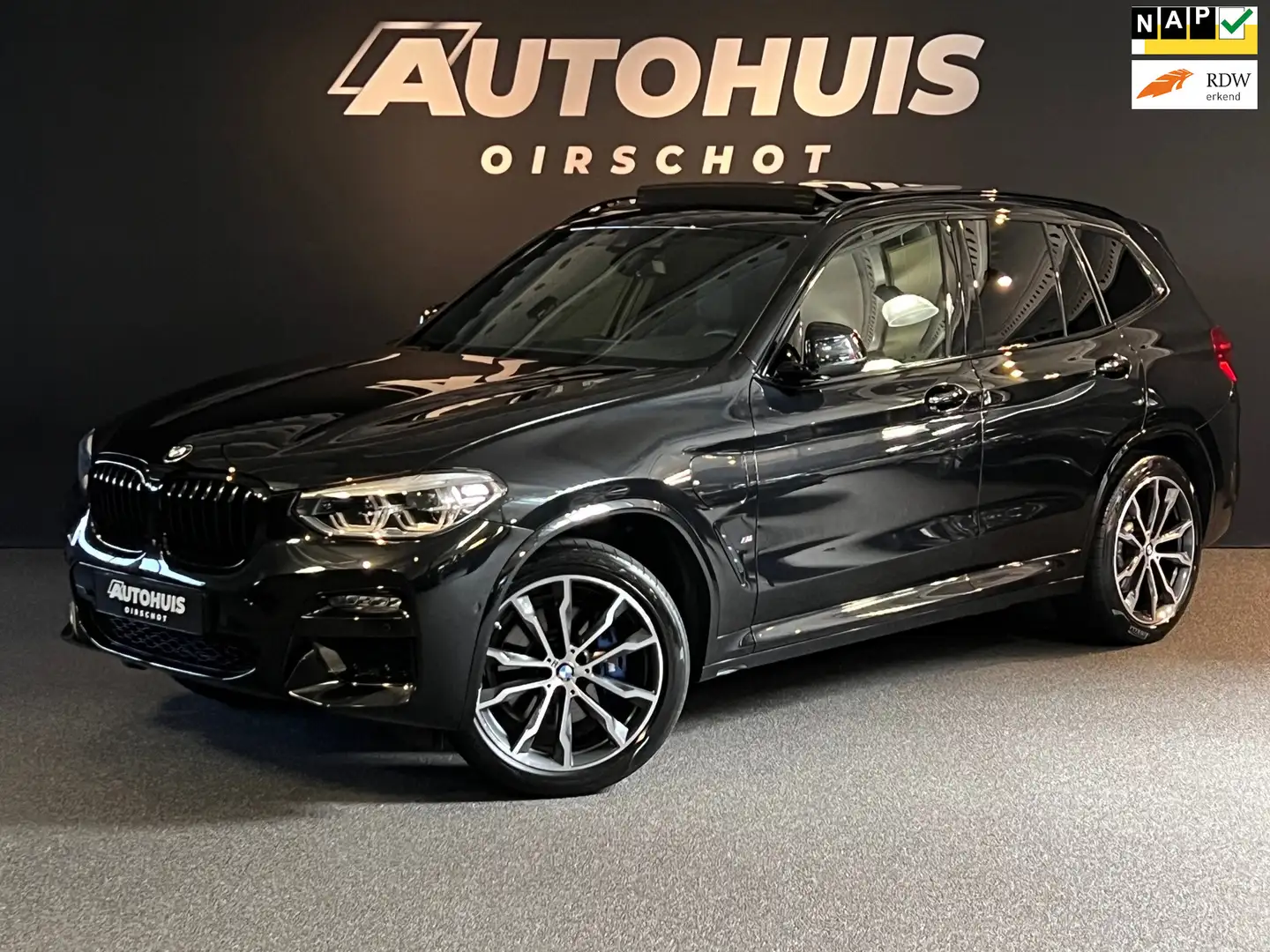 BMW X3 XDrive30e High Executive Edition M Panoramadak/Mem Zwart - 1