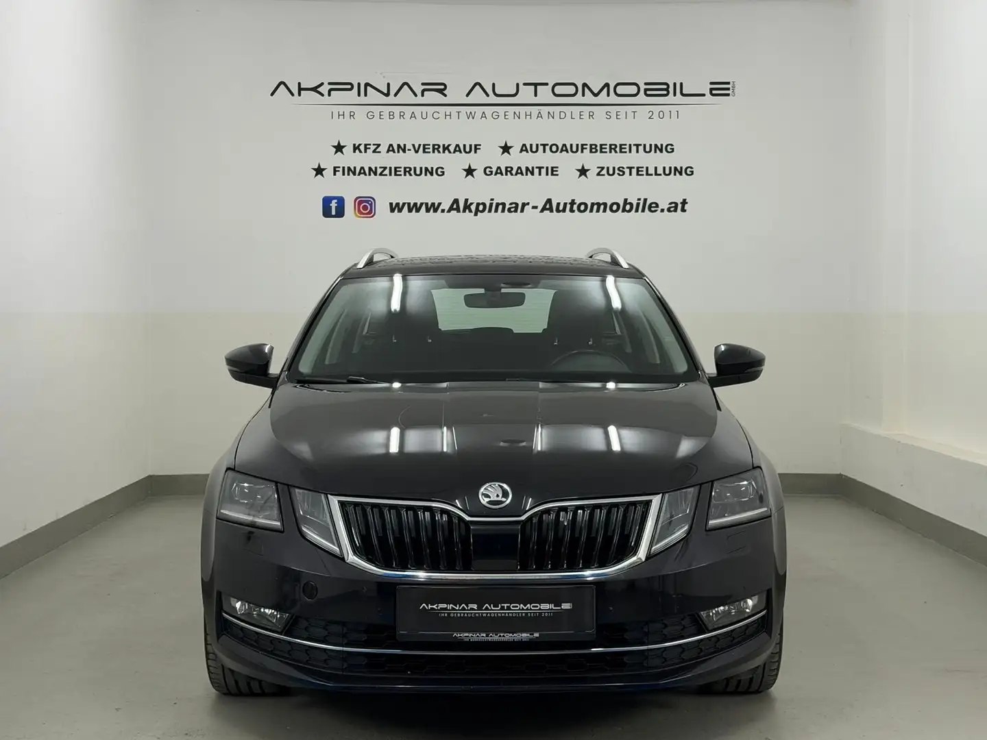 Skoda Octavia 1.6 TDI Style ACC - NAVI - LED Schwarz - 2