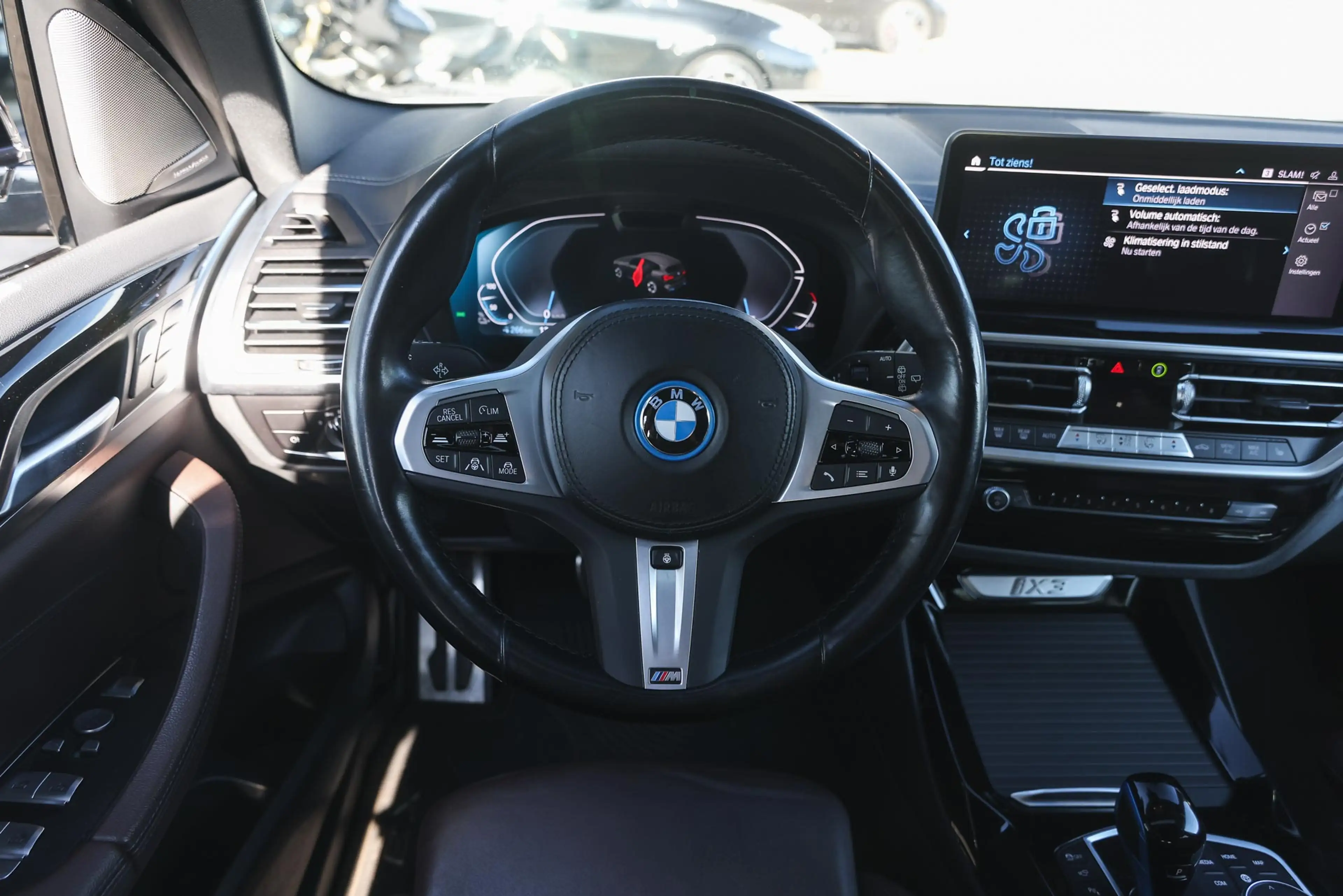 BMW iX3 High Executive / Trekhaak / Sportstoelen / Adaptie — photo 3