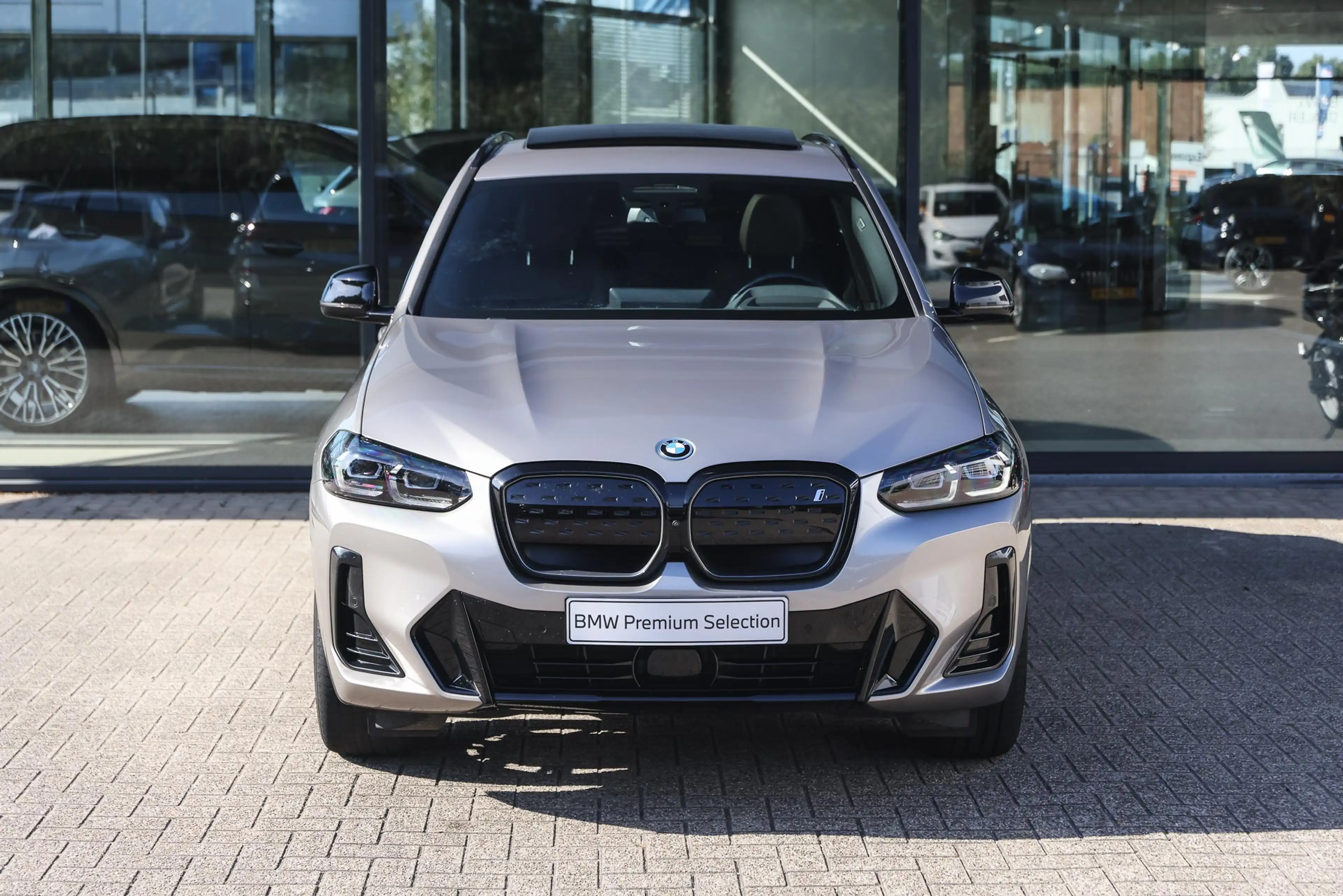 BMW iX3 High Executive / Trekhaak / Sportstoelen / Adaptie — photo 6