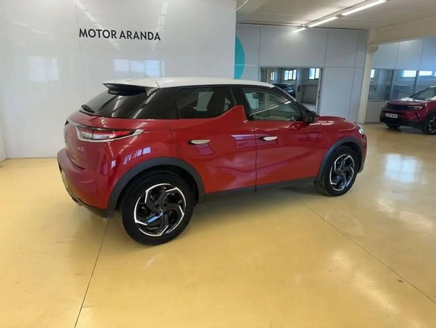DS Automobiles DS 3 PureTech 96 kW Automatico RIVOLI Rojo - 2