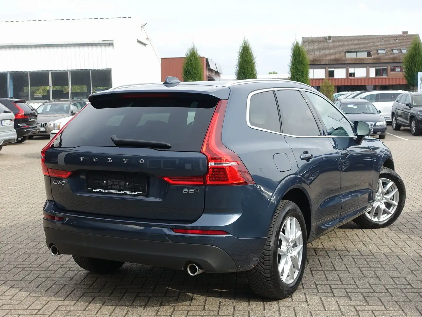 Volvo XC60 B5 AWD Momentum Pro/Kamera/BLIS/Memory Blauw - 2