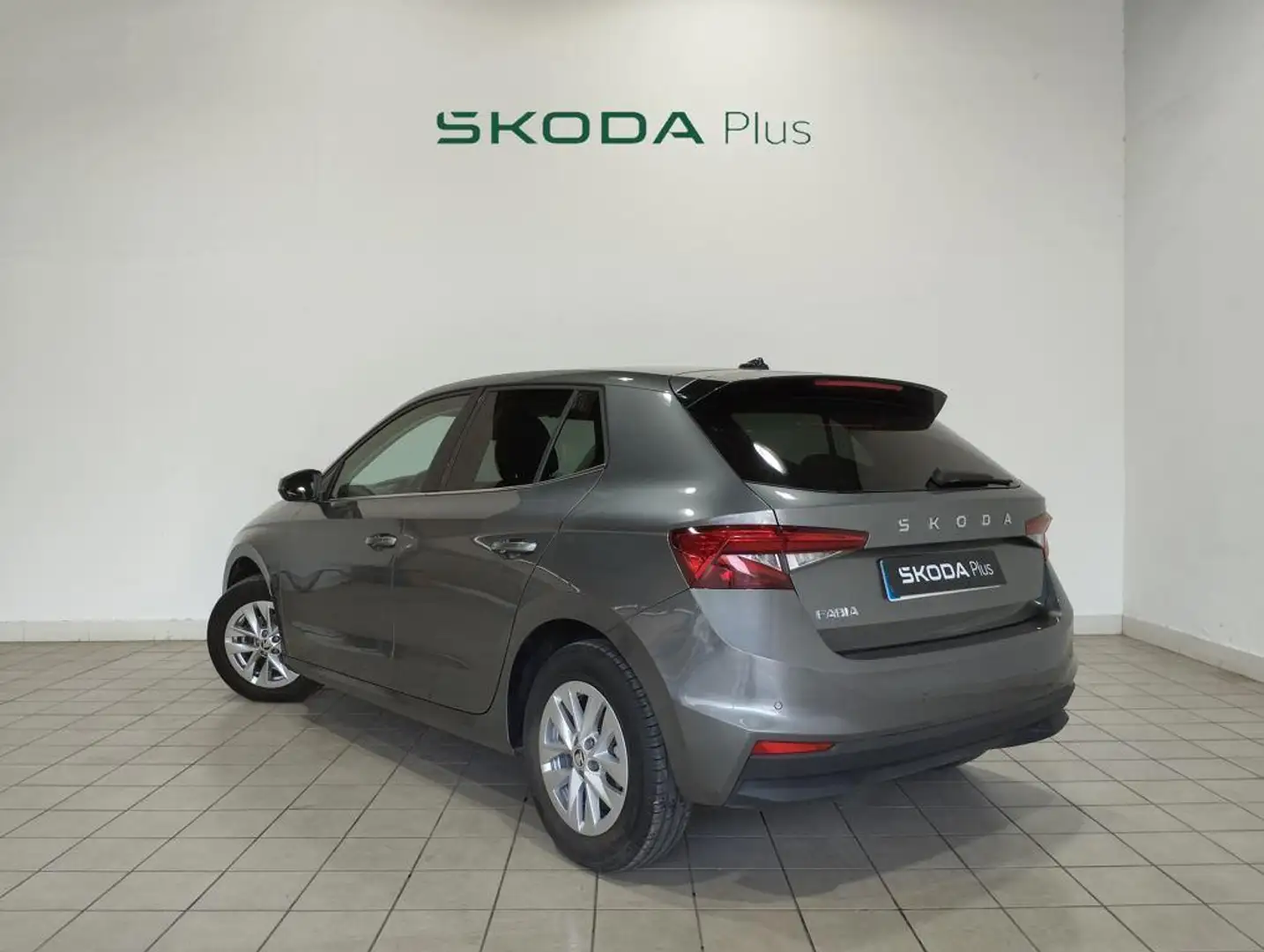 Skoda Fabia 1.0 TSI Selection 70kW Gris - 2