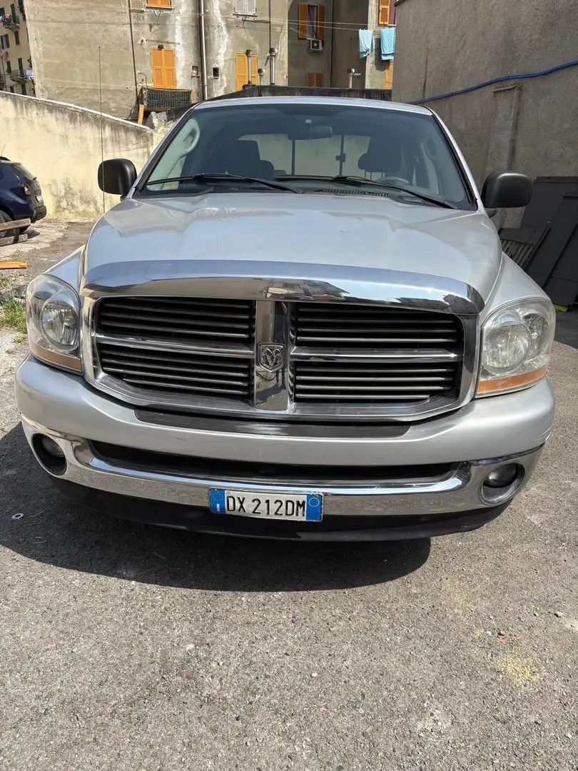 Dodge RAM 5.7 v8 + Gas - 2
