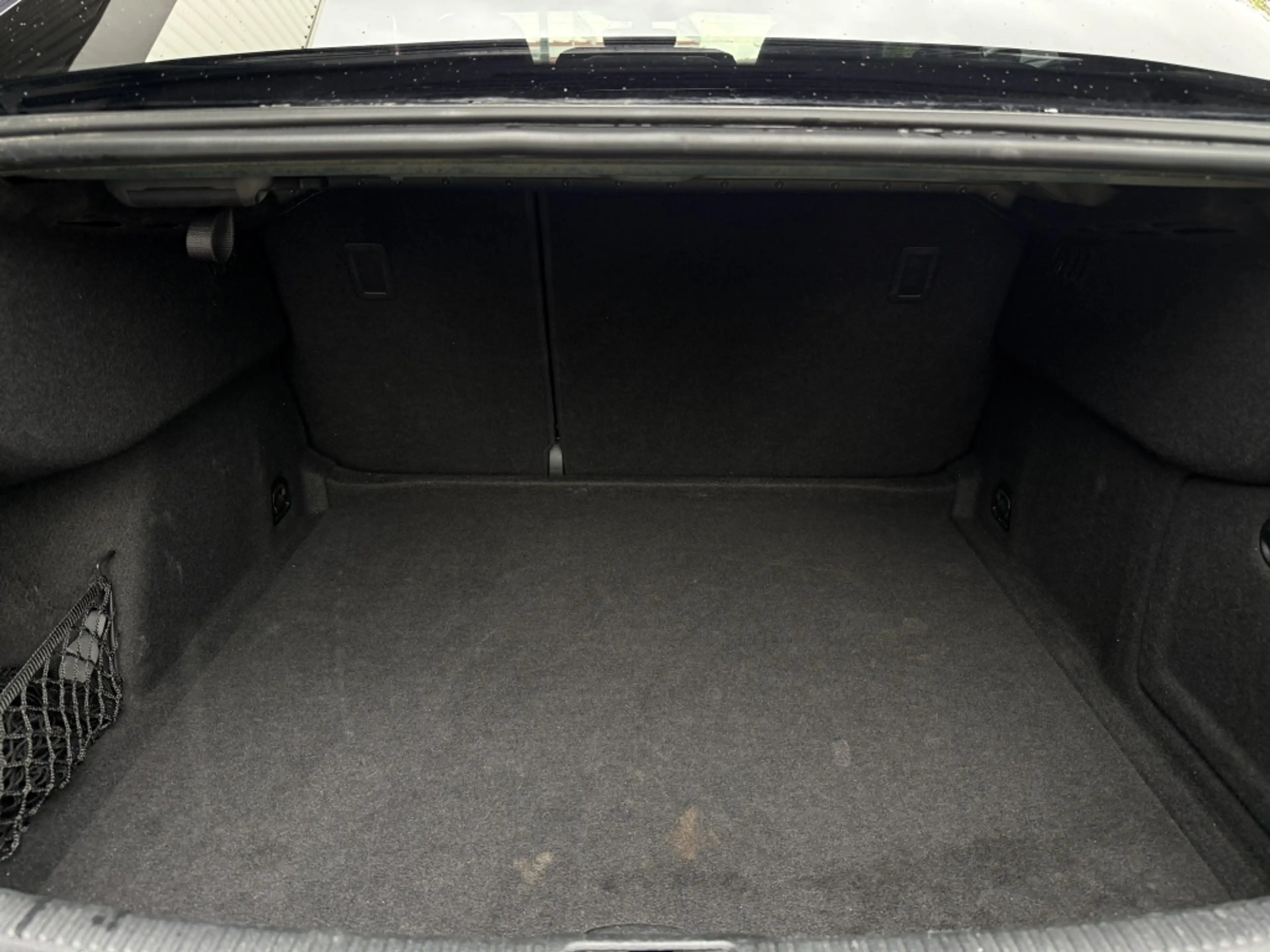 Audi A3 Limousine 1.0 TFSI Proline — photo 18