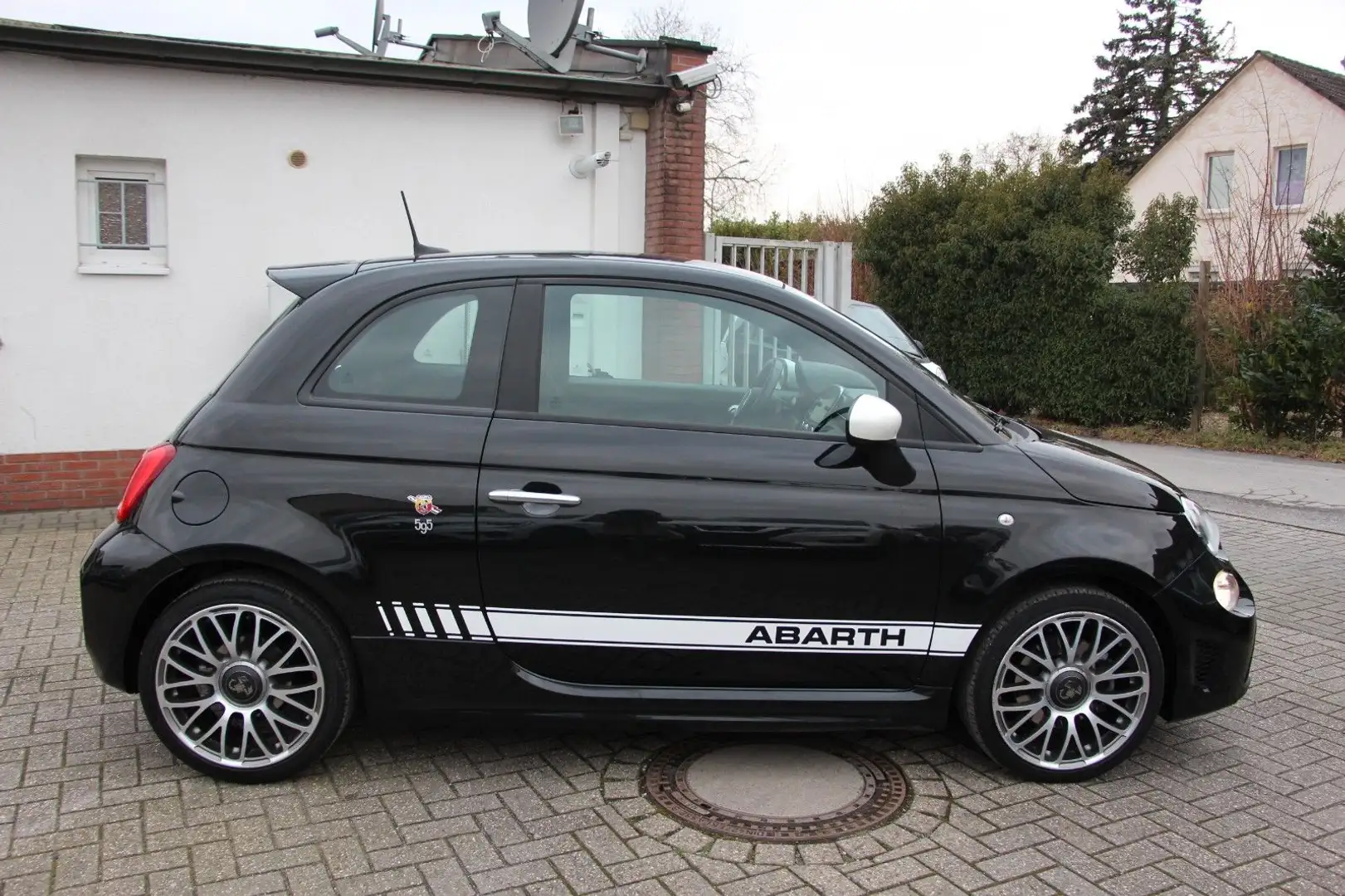 Abarth 500 1.4 T-Jet 16V 595 Basis NAVI*EU6/78695 Schwarz - 2