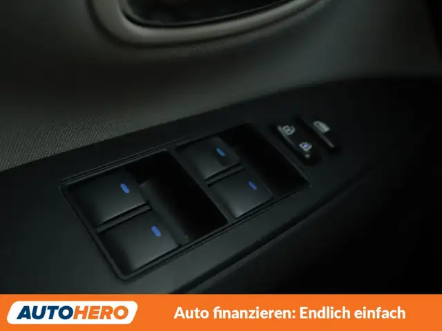 Toyota Avensis view 25