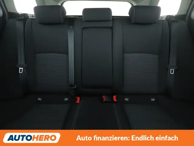 Toyota Avensis view 16