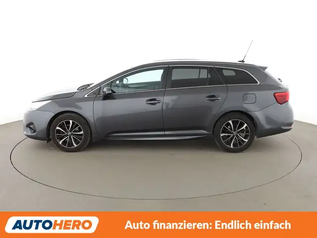 Toyota Avensis view 3