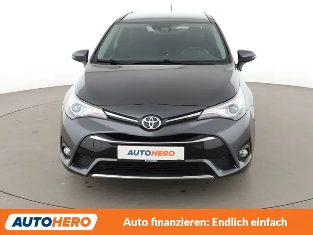 Toyota Avensis view 9