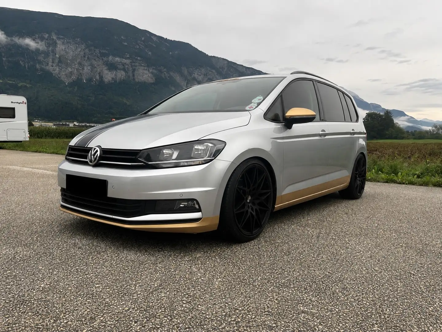 Volkswagen Touran Trendline 1,6 SCR TDI - 1